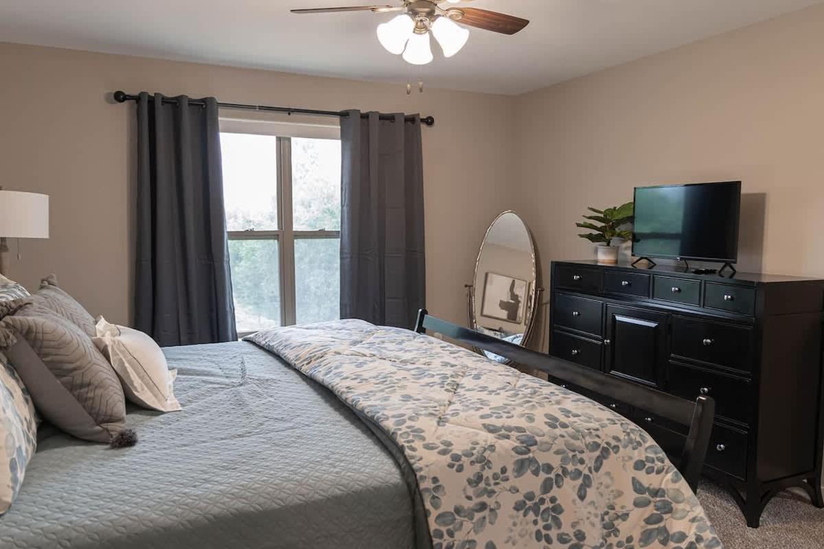 Brand New 2 Bed With Office Villa Loves Park Exterior photo