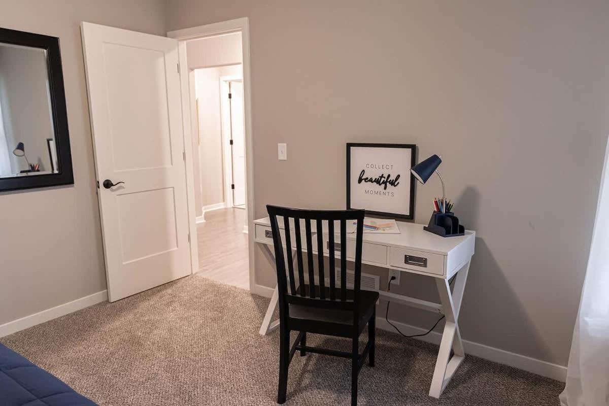 Brand New 2 Bed With Office Villa Loves Park Exterior photo